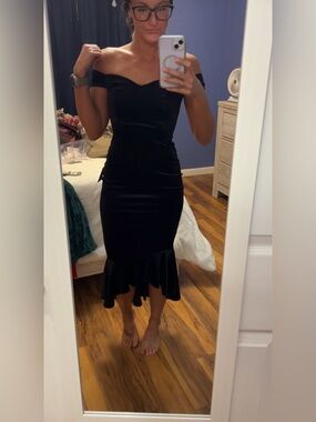 Lulus XS Off-Shoulder Black Mermaid Hem Dress